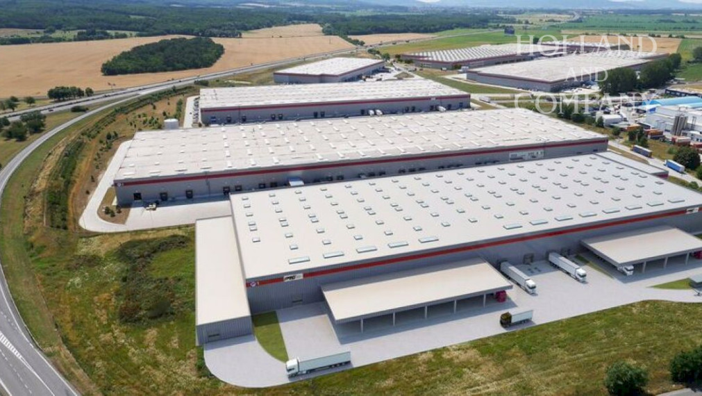 Skladová plocha pri Lozorne - 5000 m2