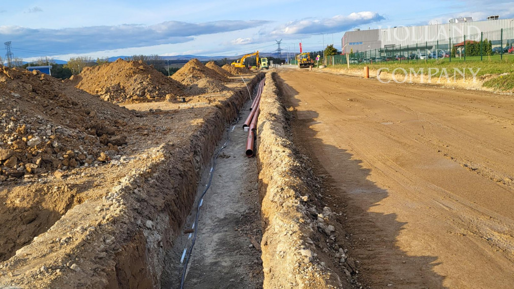 Vyrobno skladová hala - 9 876 m2