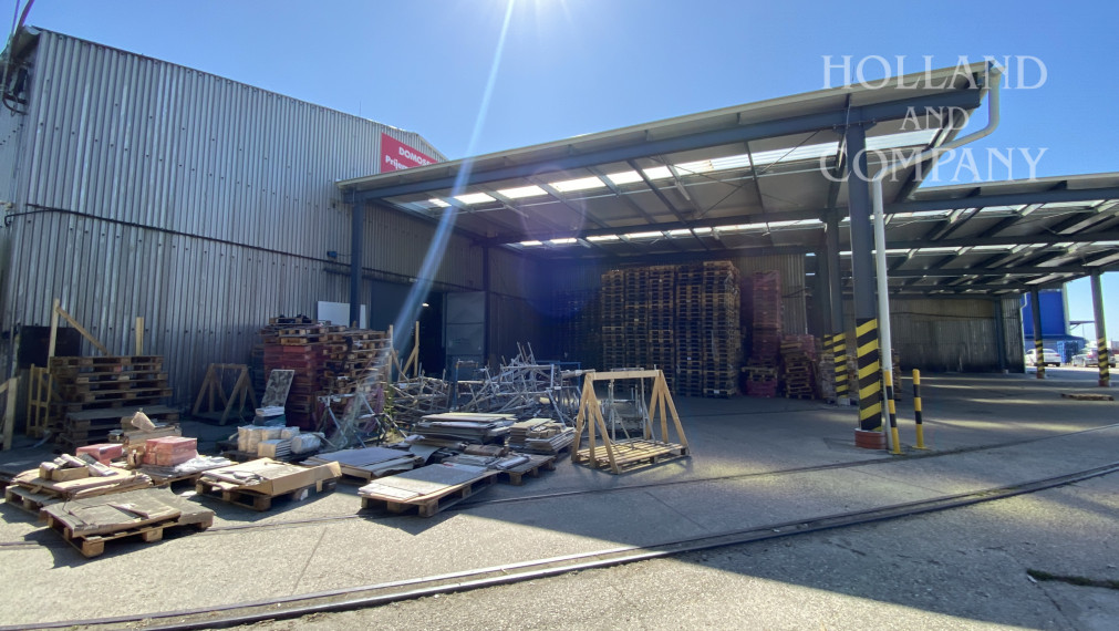 Skladový priestor v obci Madunice 5000 m2