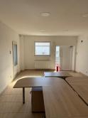 MODRA | Sklad 547 m² | Rampa + Drive-in | Ihneď - fotografia 3