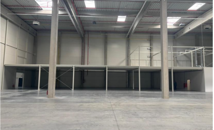 Sklad Nové Mesto nad Váhom - 5000 m2 - fotografia 1