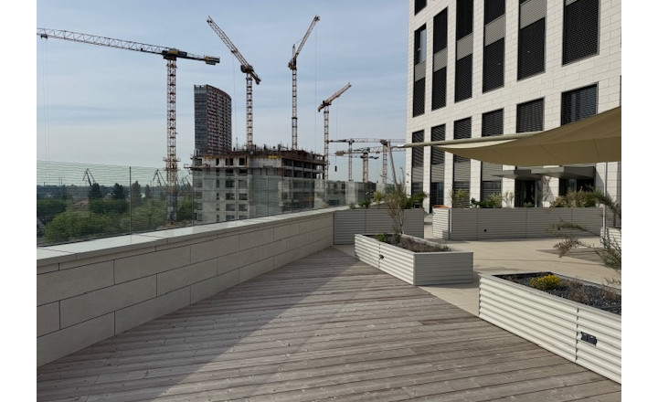 Moderná kancelária na prenájom v Zwirn Office 90m2, 3x park - fotografia 3