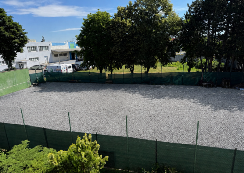 Spevnená plocha 650 m² na prenájom – Nová Rožňavská
